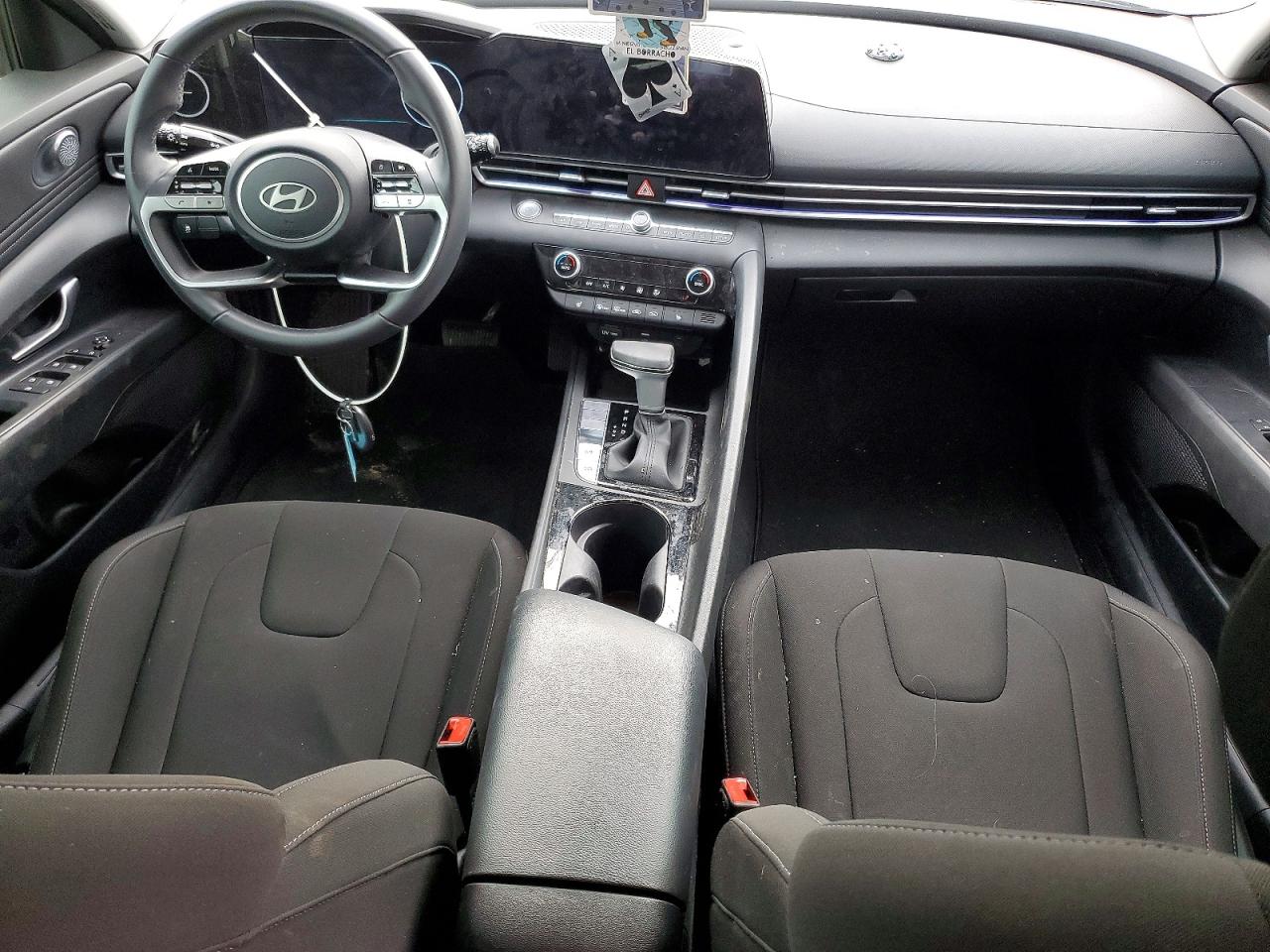 2024 HYUNDAI ELANTRA SEL photo 8