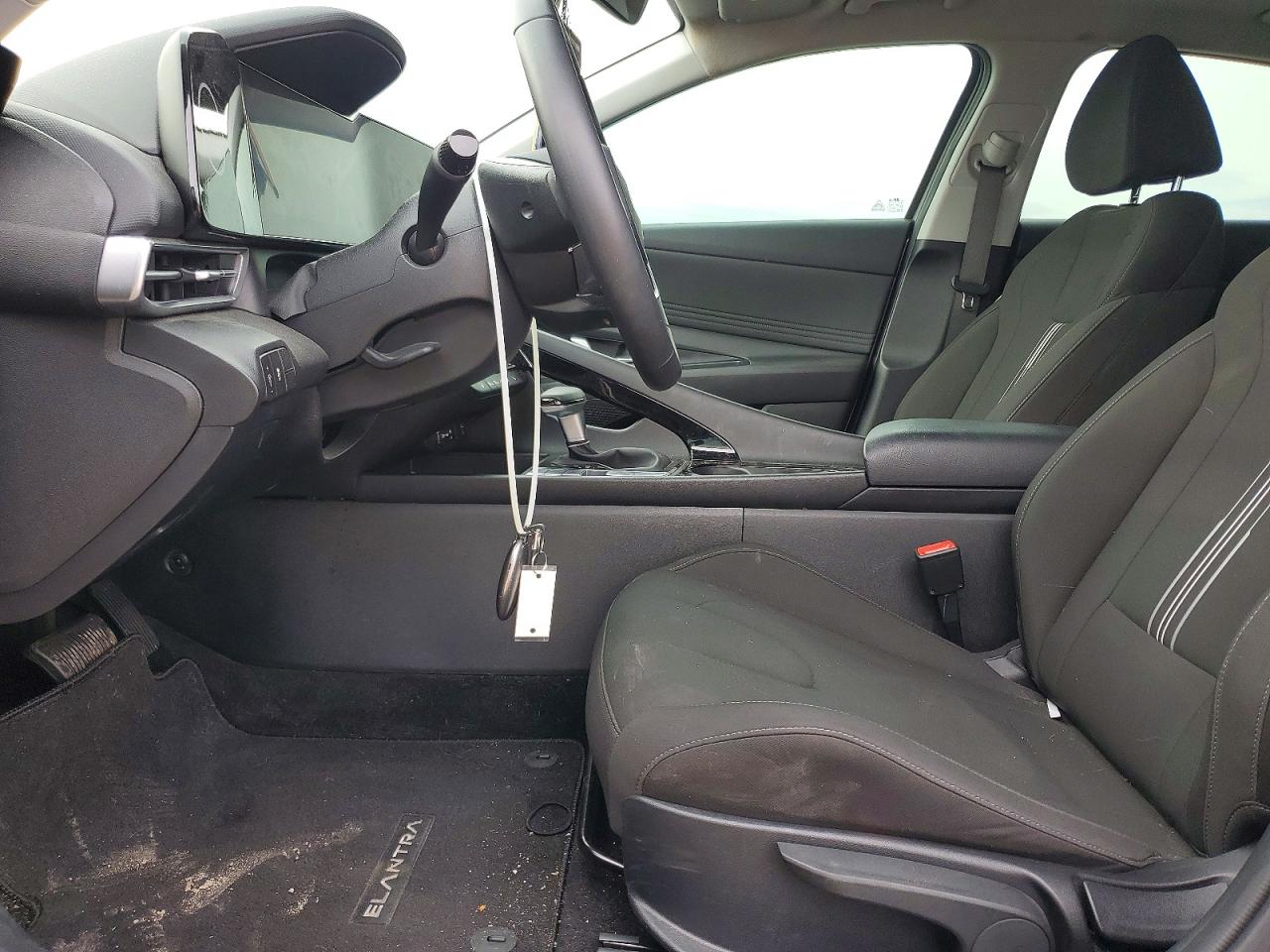 2024 HYUNDAI ELANTRA SEL photo 7