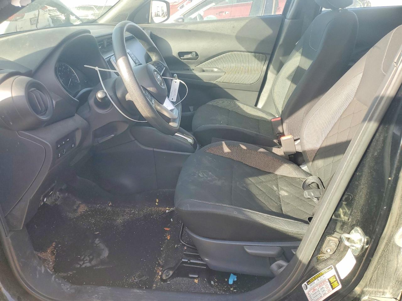 2020 NISSAN KICKS S photo 13