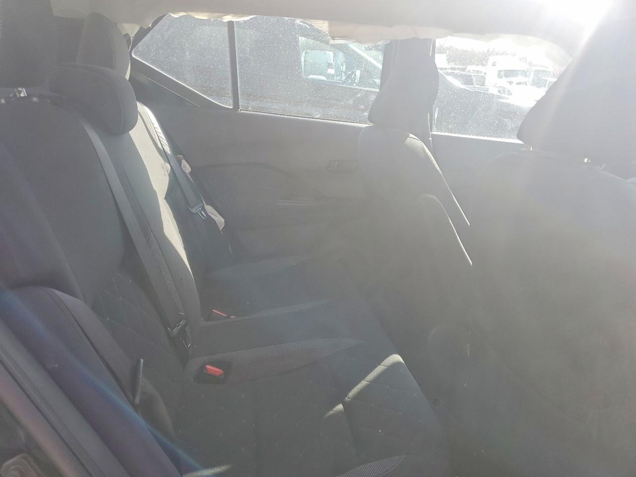2020 NISSAN KICKS S photo 21