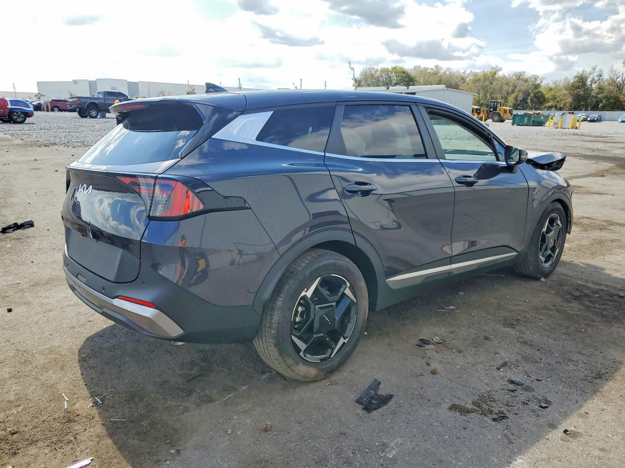 2026 KIA SPORTAGE EX photo 3