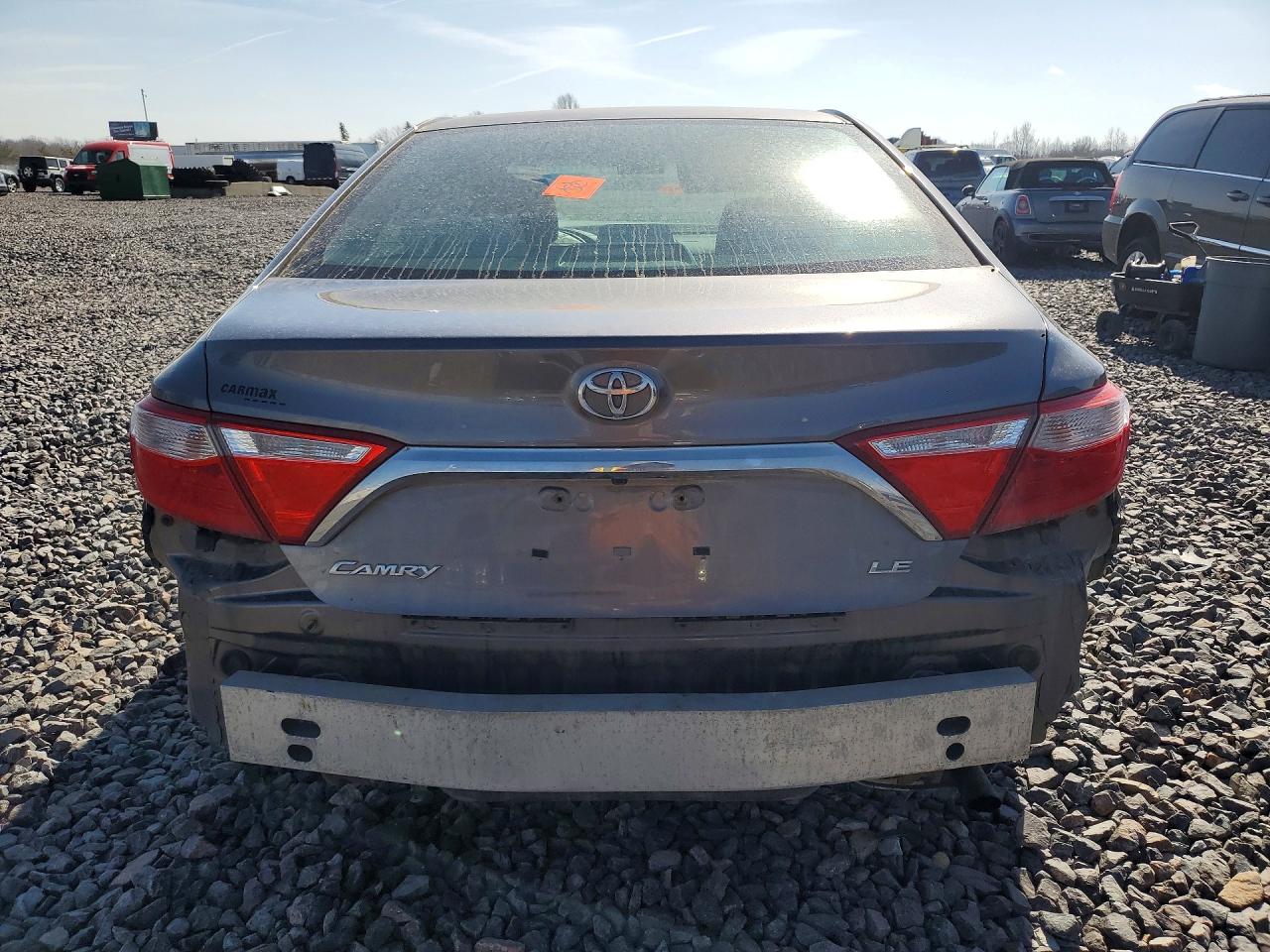 2015 TOYOTA CAMRY LE photo 16