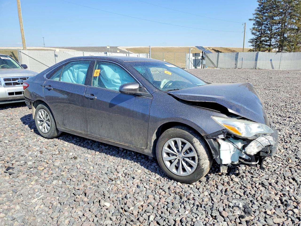 2015 TOYOTA CAMRY LE photo 10