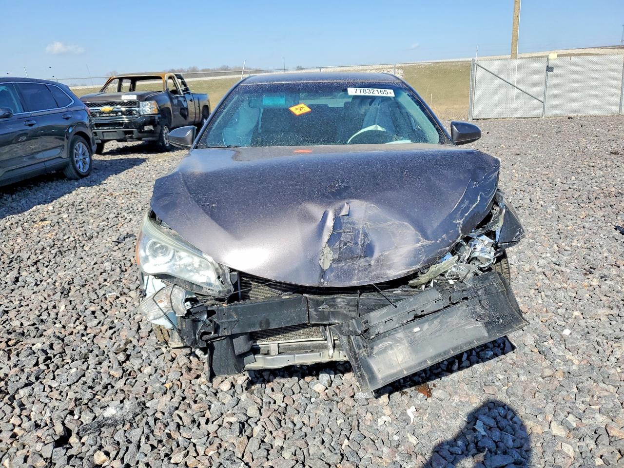 2015 TOYOTA CAMRY LE photo 13