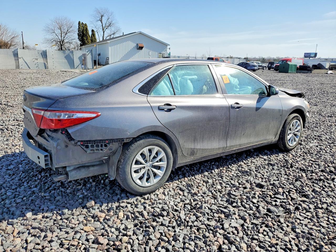 2015 TOYOTA CAMRY LE photo 7