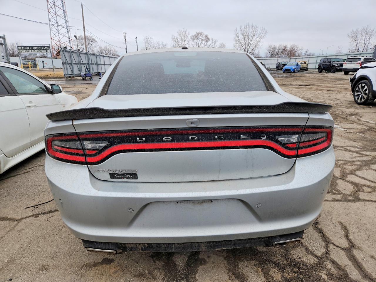 2020 DODGE CHARGER SXT photo 6