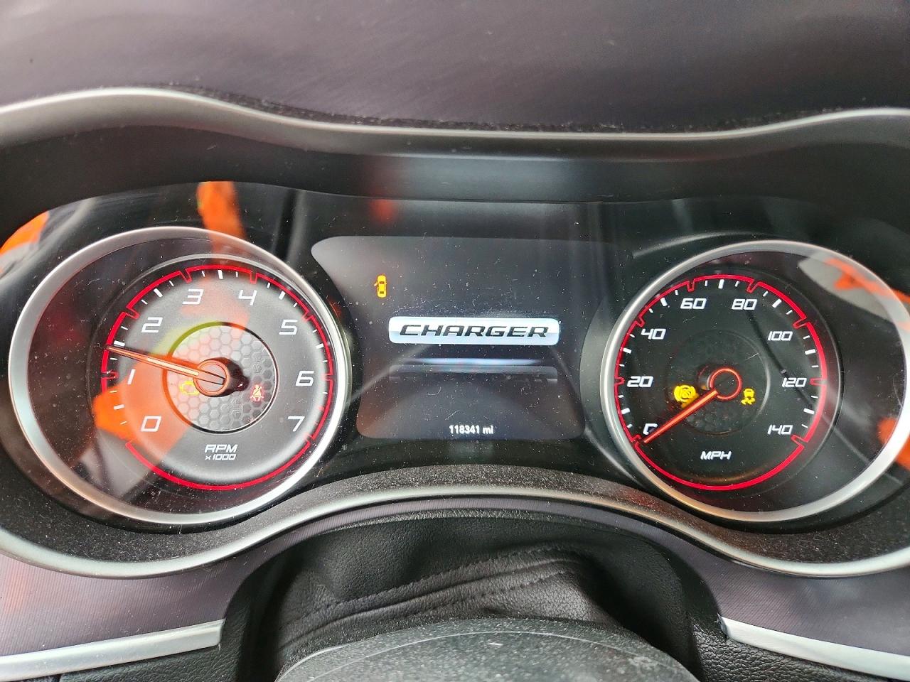 2020 DODGE CHARGER SXT photo 9