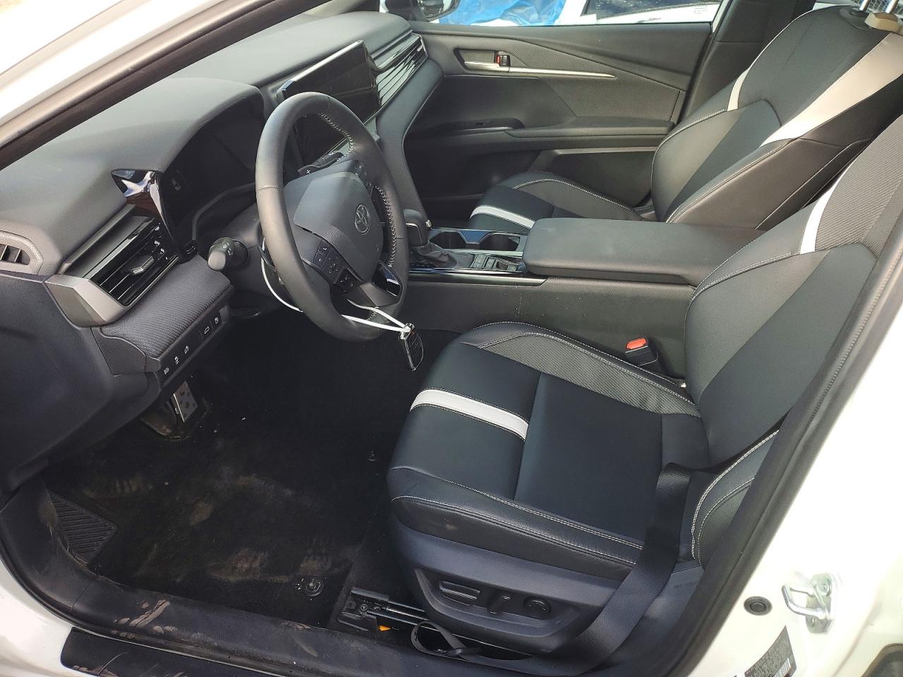 2025 TOYOTA CAMRY XSE photo 19