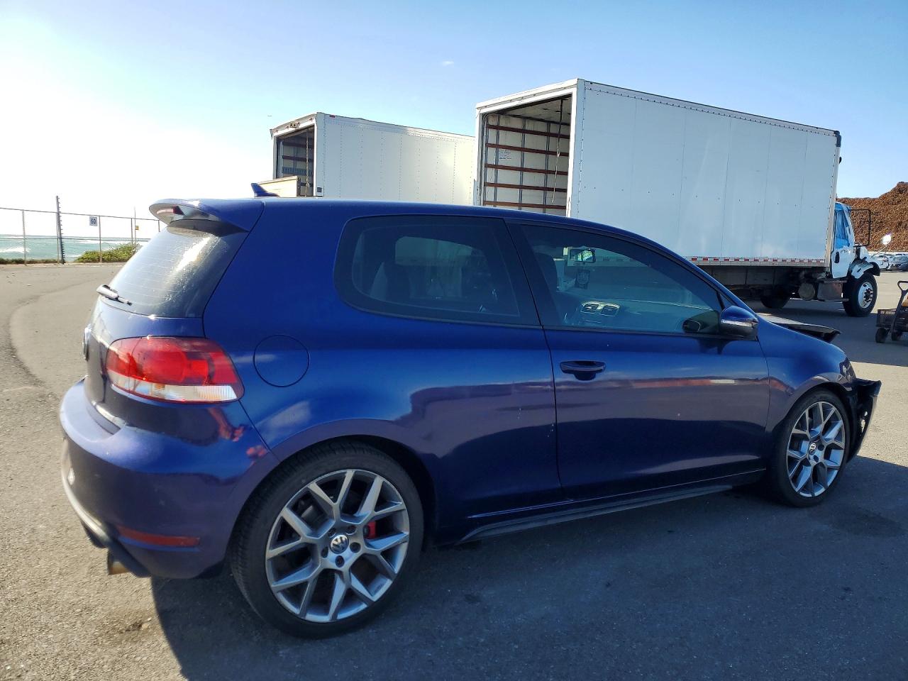 2013 VOLKSWAGEN GTI photo 7