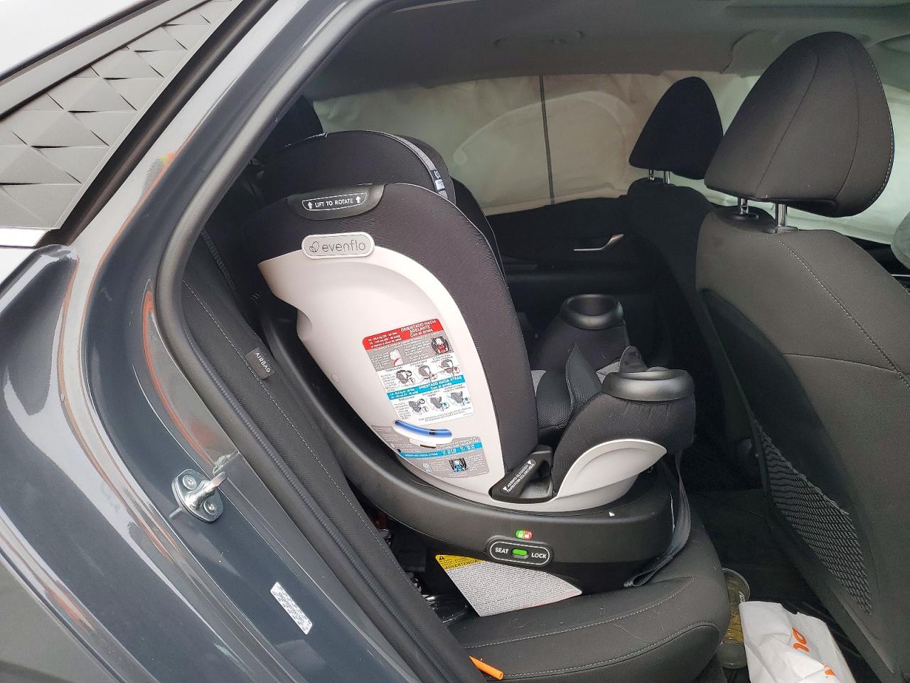 2024 HYUNDAI ELANTRA SEL photo 28