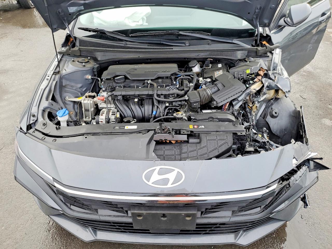 2024 HYUNDAI ELANTRA SEL photo 31