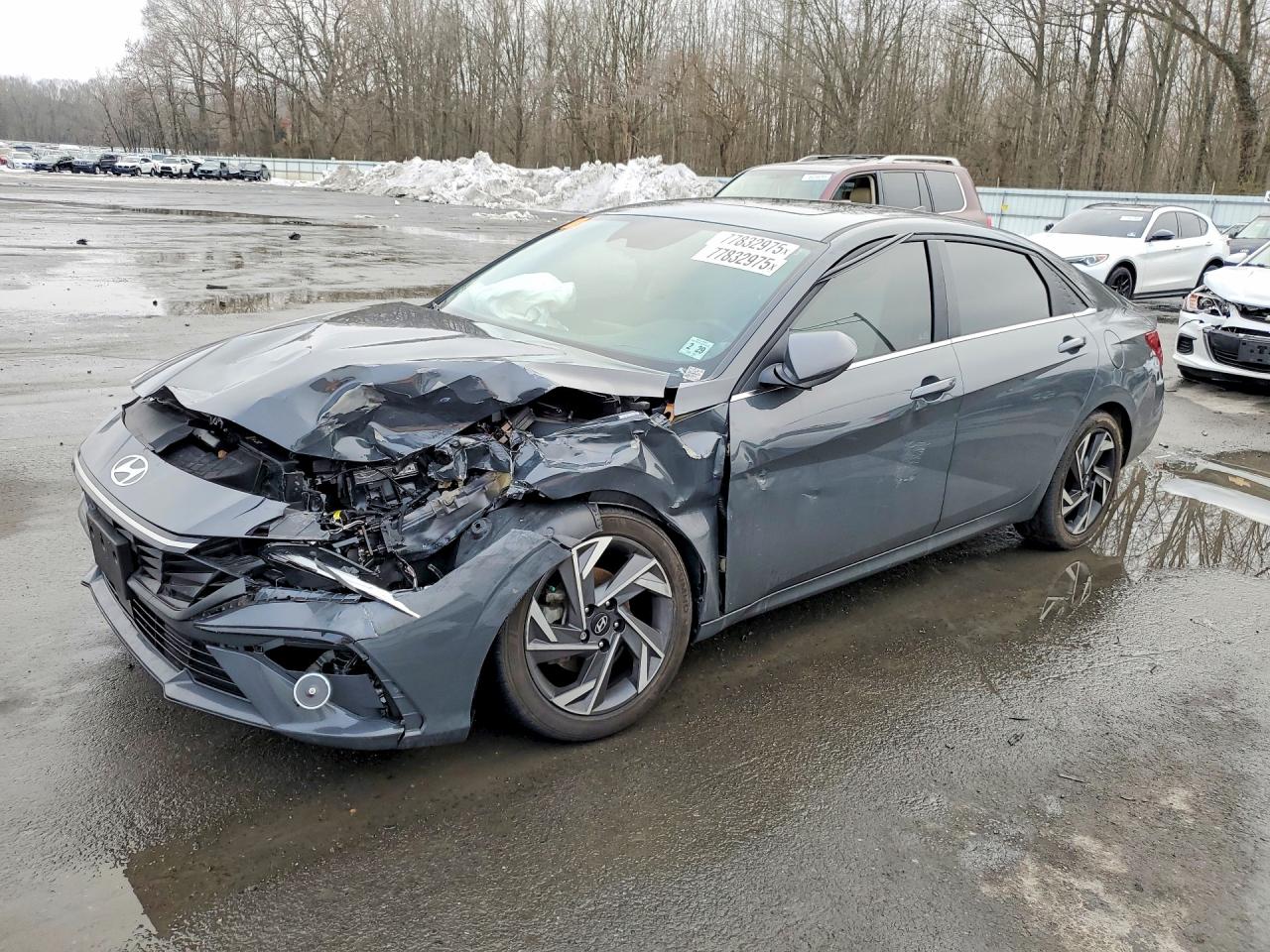 2024 HYUNDAI ELANTRA