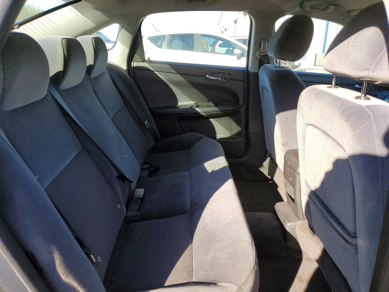 2010 CHEVROLET IMPALA LS photo 19