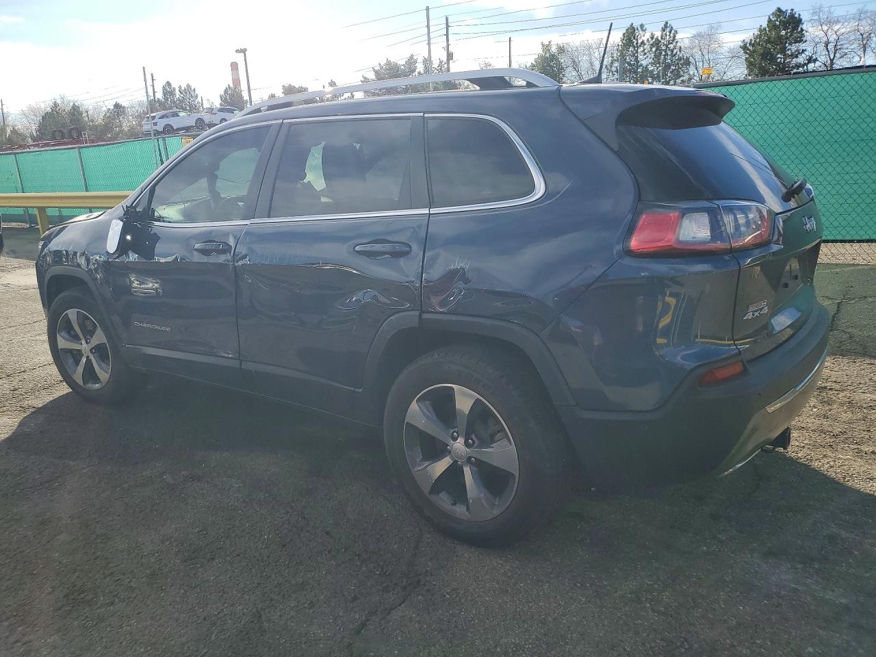 2019 JEEP CHEROKEE LIMITED photo 2