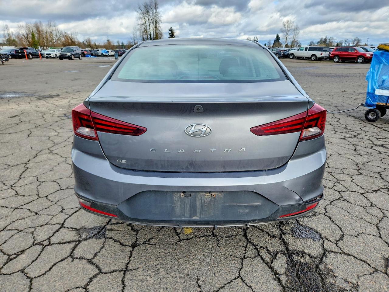 2019 HYUNDAI ELANTRA SE photo 6