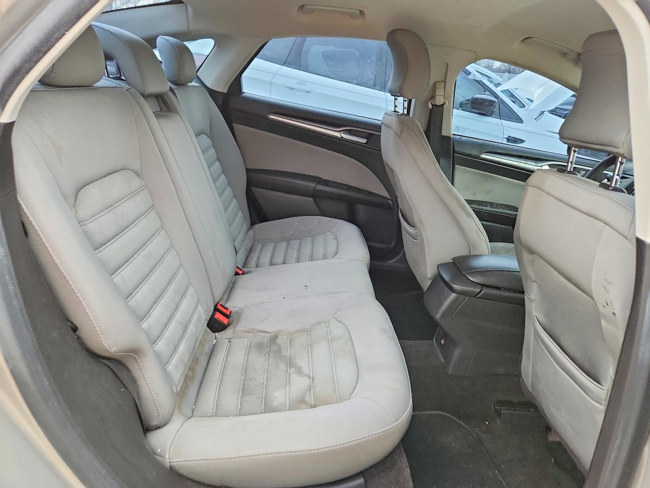 2015 FORD FUSION S photo 10