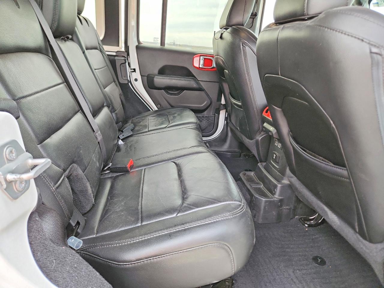 2019 JEEP WRANGLER UNLIMITED SAHARA photo 11