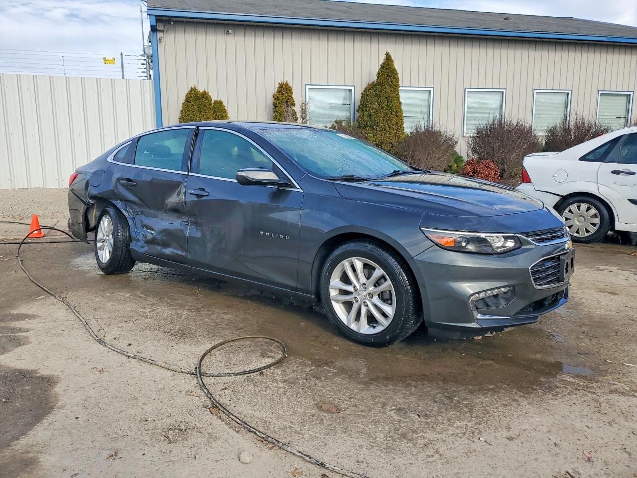 2016 CHEVROLET MALIBU LT photo 4