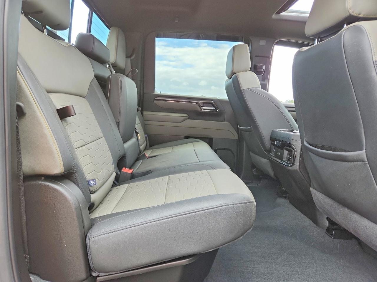 2025 CHEVROLET SILVERADO K2500 ZR2 photo 10