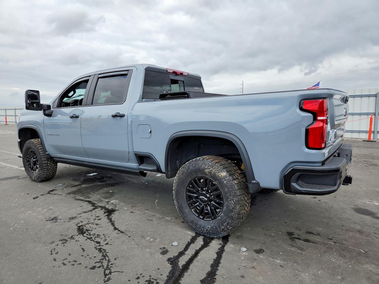2025 CHEVROLET SILVERADO K2500 ZR2 photo 2