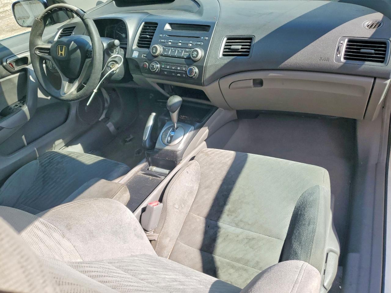2010 HONDA CIVIC LX photo 8