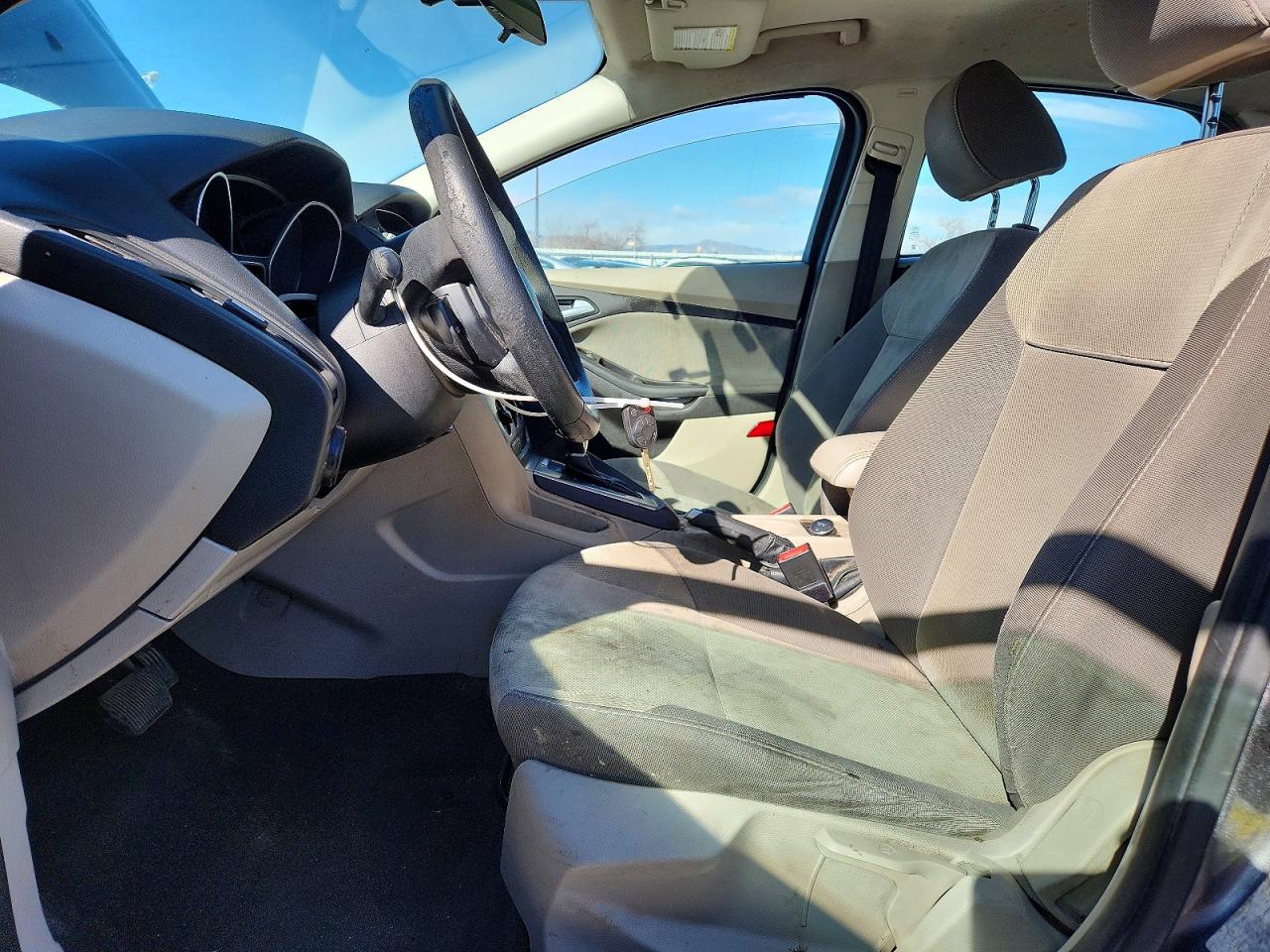 2014 FORD FOCUS SE photo 19