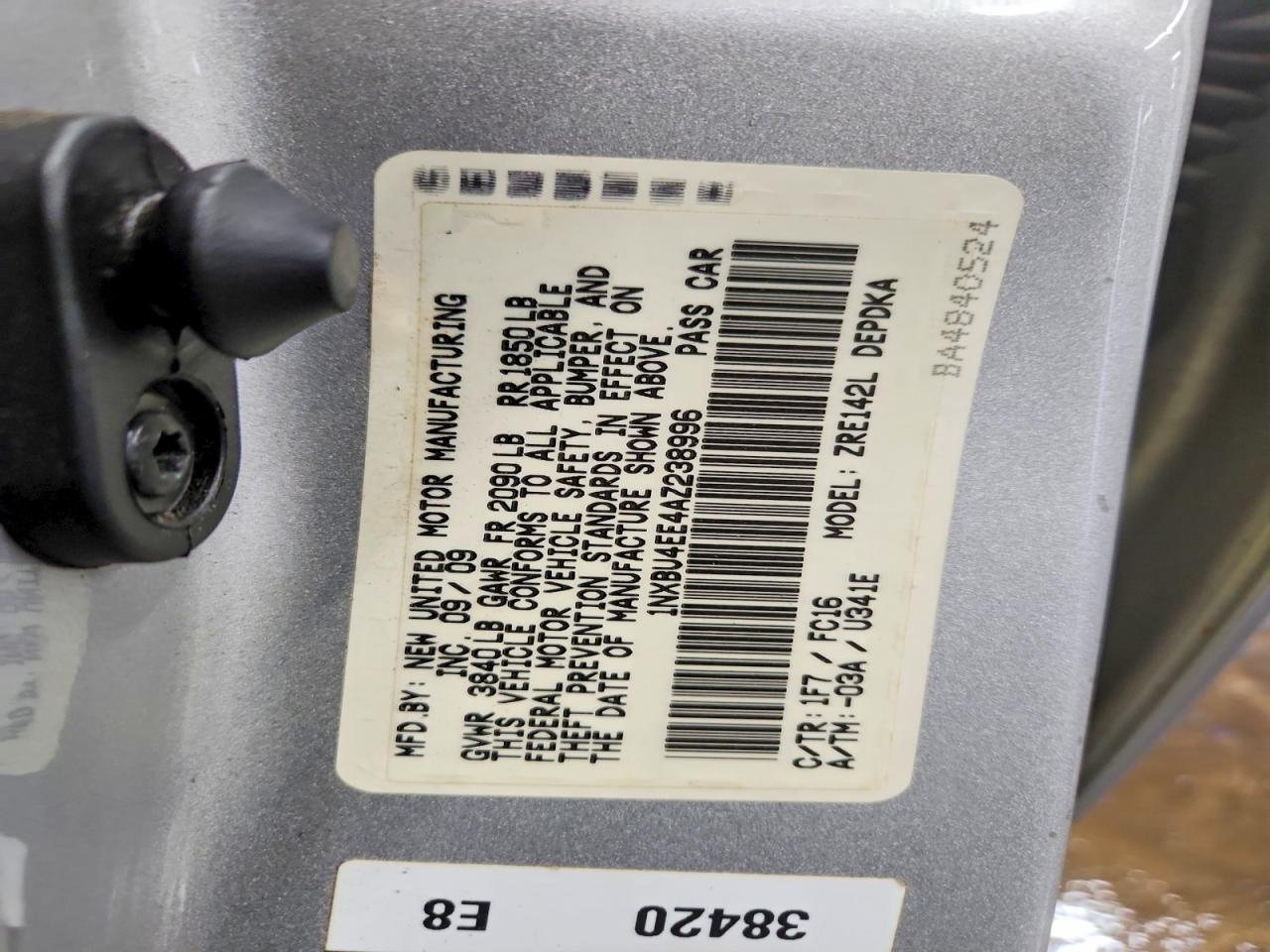 2010 TOYOTA COROLLA LE photo 12