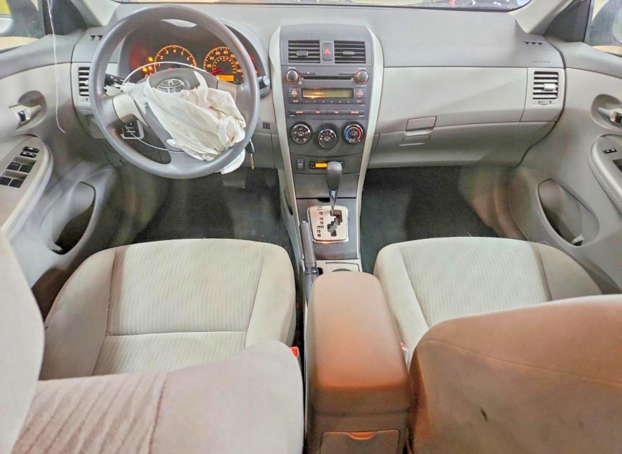 2010 TOYOTA COROLLA LE photo 8