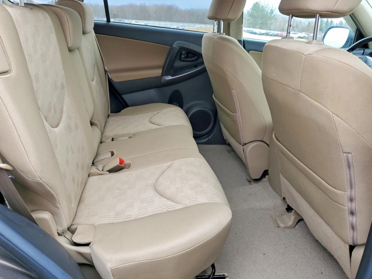 2010 TOYOTA RAV4 photo 11