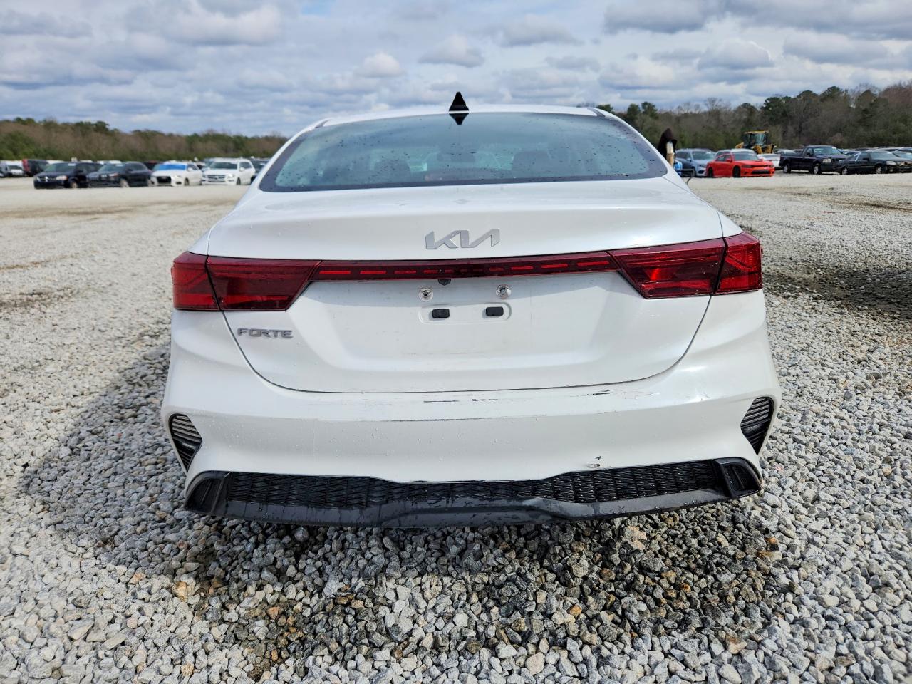 2023 KIA FORTE LXS photo 6