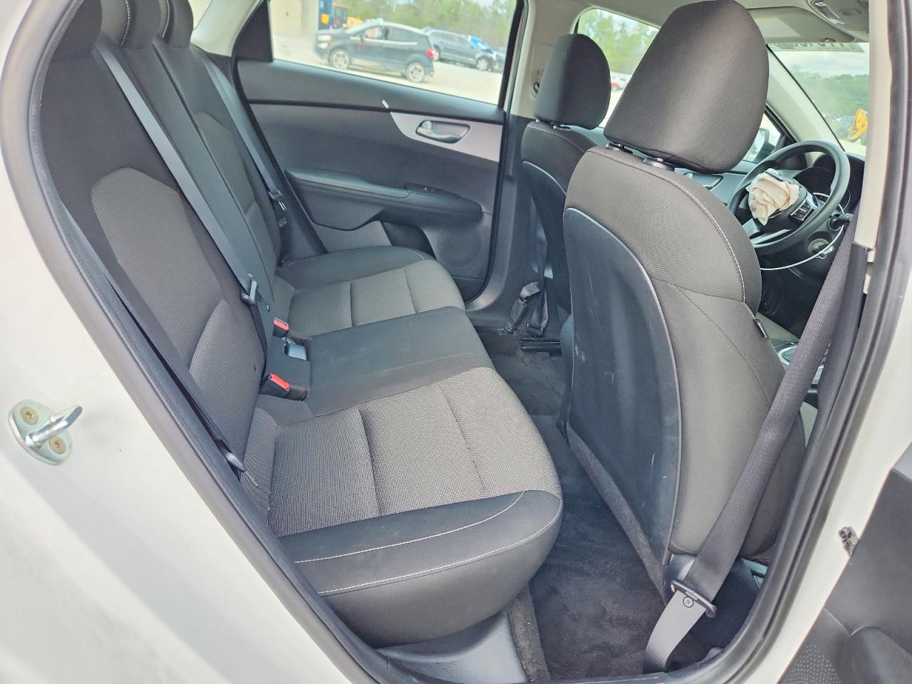 2023 KIA FORTE LXS photo 10