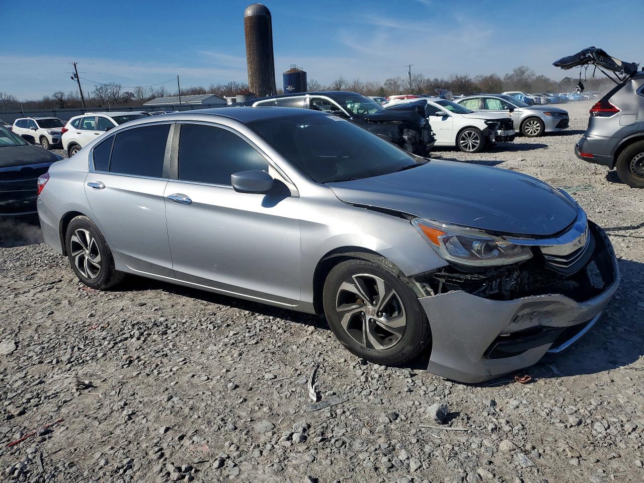 2016 HONDA ACCORD LX photo 4
