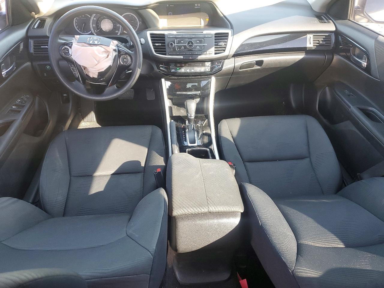 2016 HONDA ACCORD LX photo 8