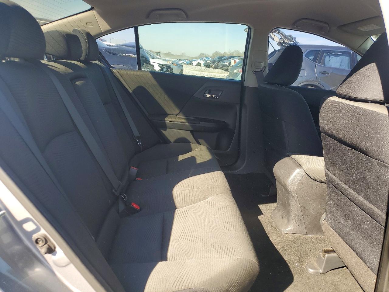 2016 HONDA ACCORD LX photo 10
