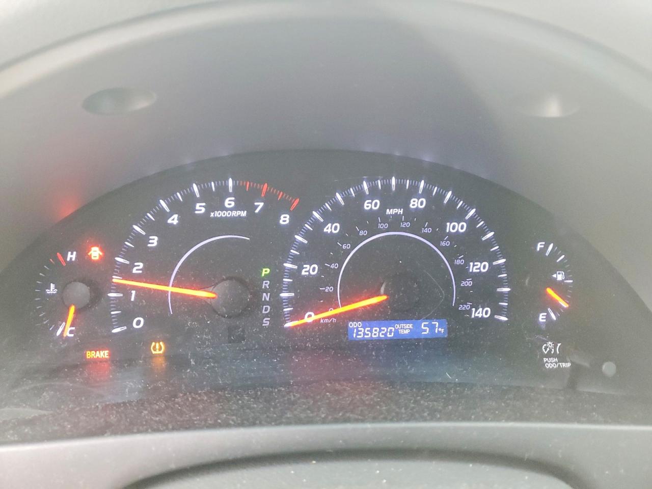2011 TOYOTA CAMRY LE photo 9