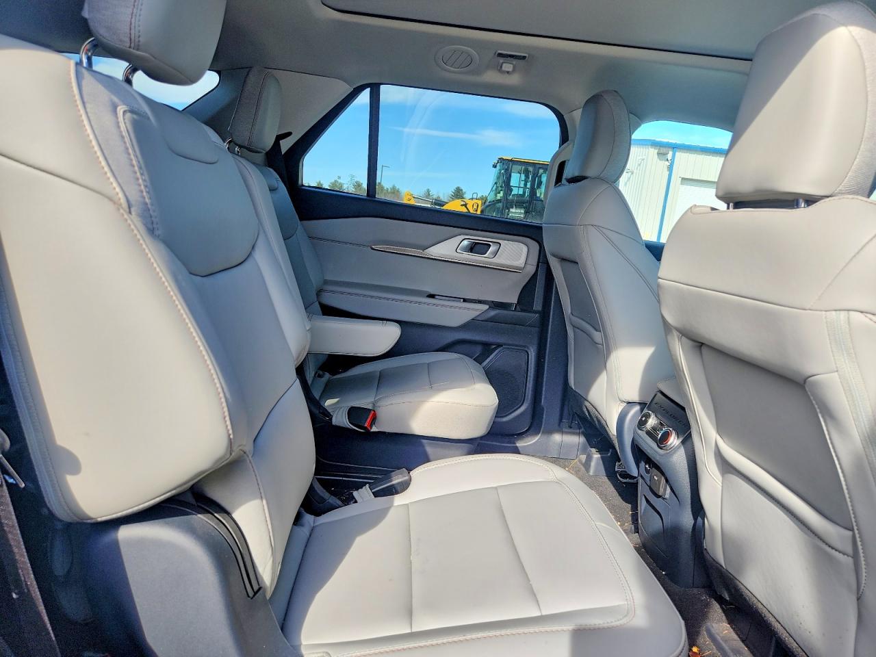 2025 FORD EXPLORER ACTIVE photo 11