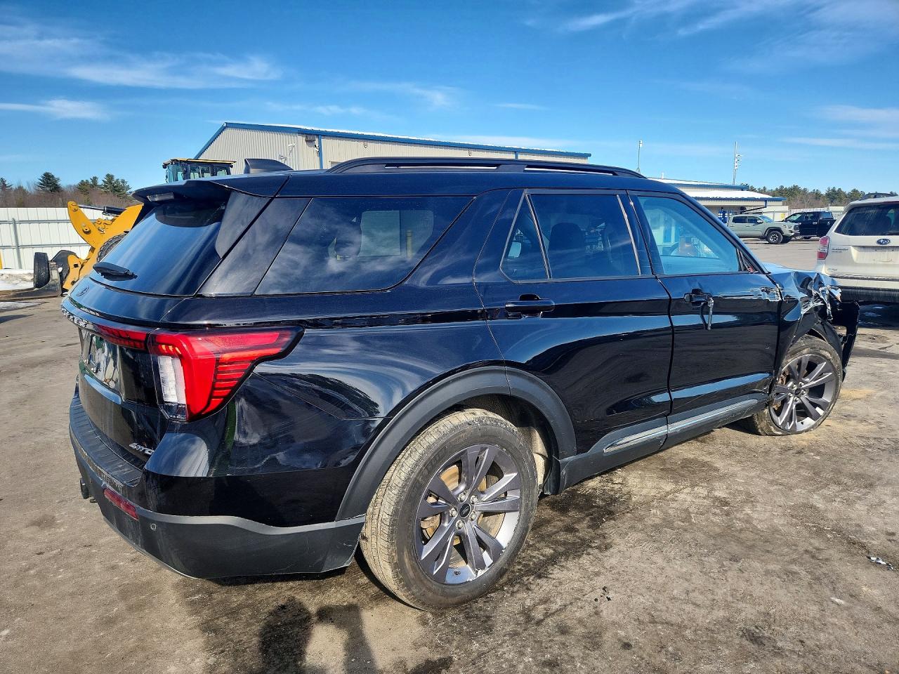 2025 FORD EXPLORER ACTIVE photo 3