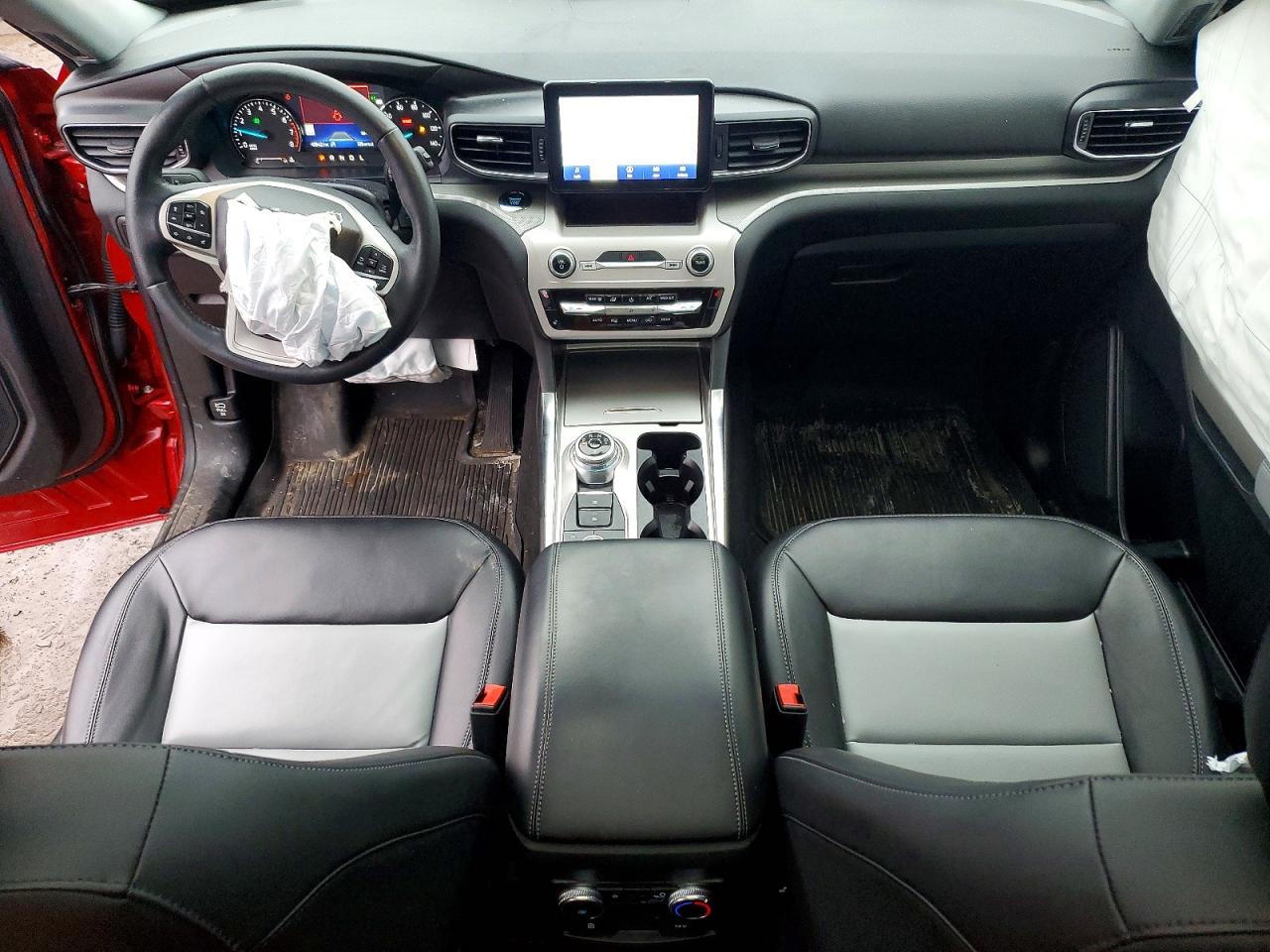 2024 FORD EXPLORER XLT photo 8