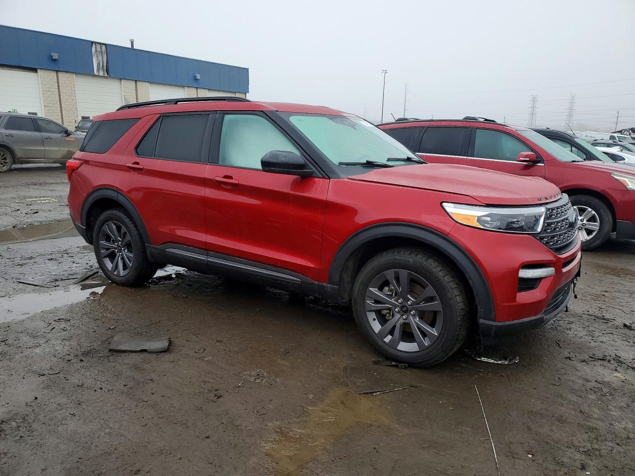 2024 FORD EXPLORER XLT photo 4