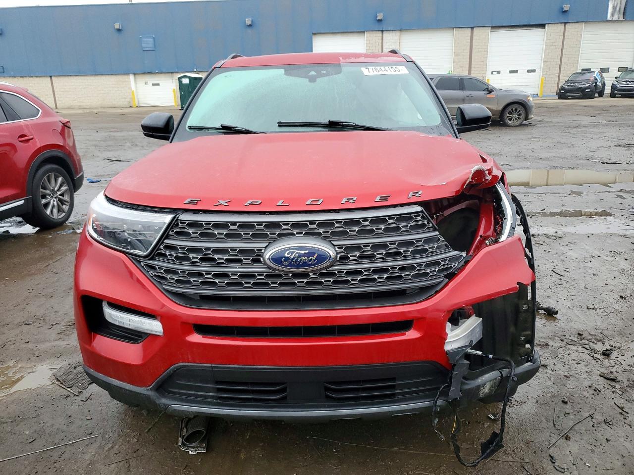 2024 FORD EXPLORER XLT photo 5