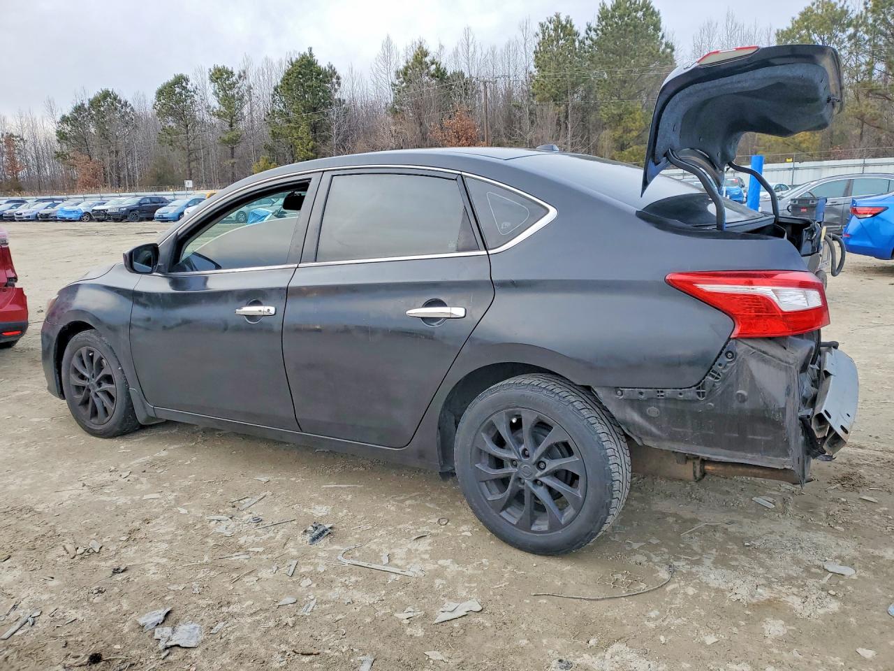 2019 NISSAN SENTRA S photo 4
