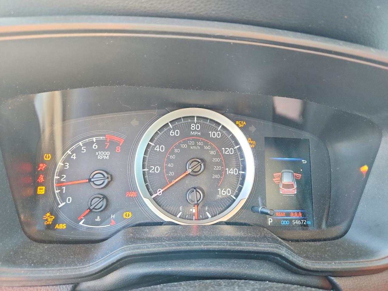 2022 TOYOTA COROLLA CROSS LE photo 9