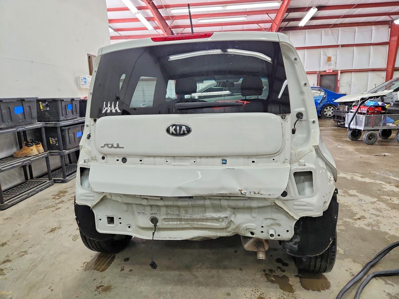 2015 KIA SOUL + photo 6