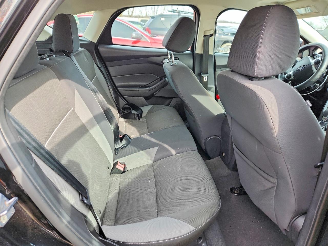 2013 FORD FOCUS SE photo 28