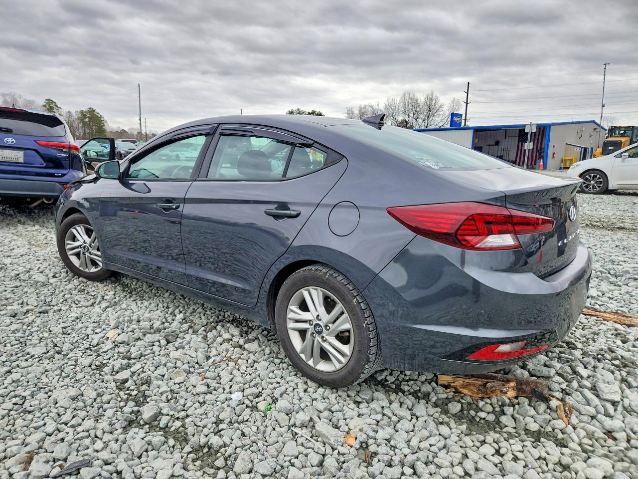 2020 HYUNDAI ELANTRA SEL photo 2