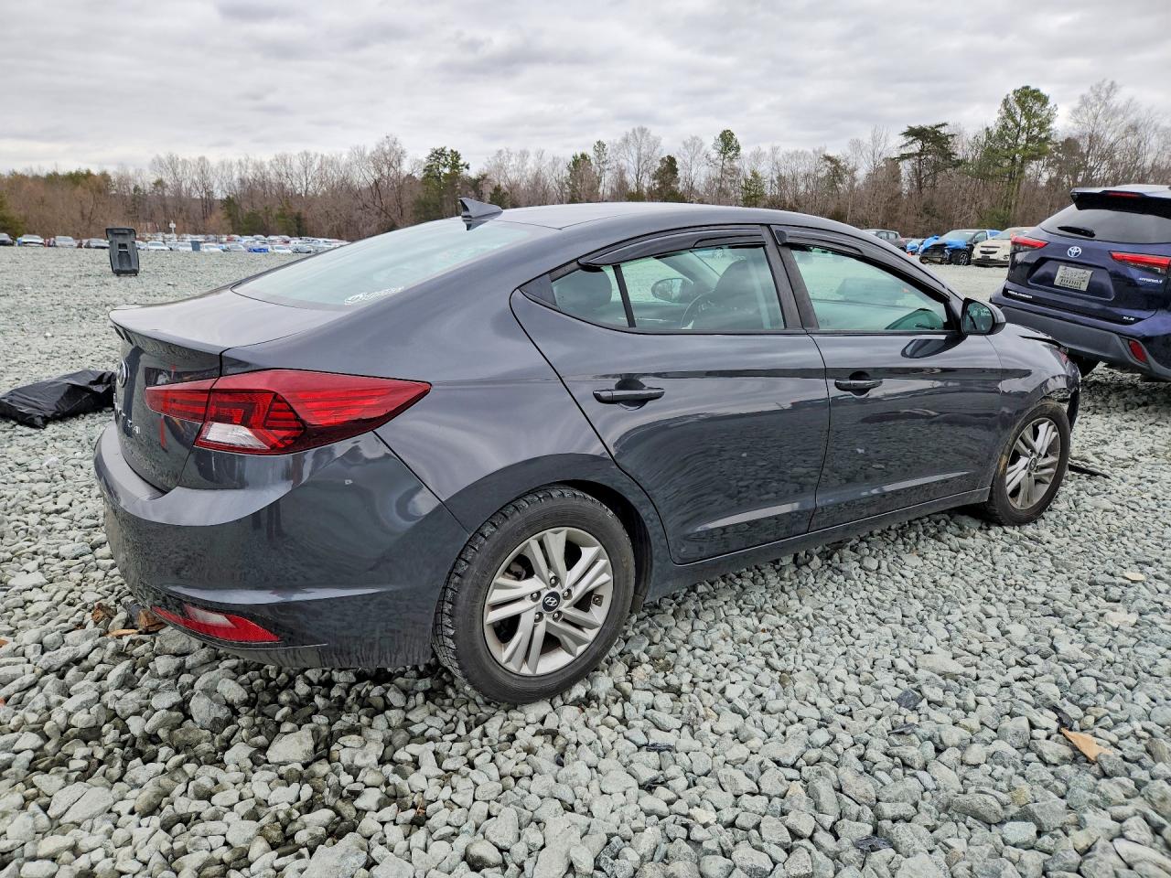 2020 HYUNDAI ELANTRA SEL photo 3