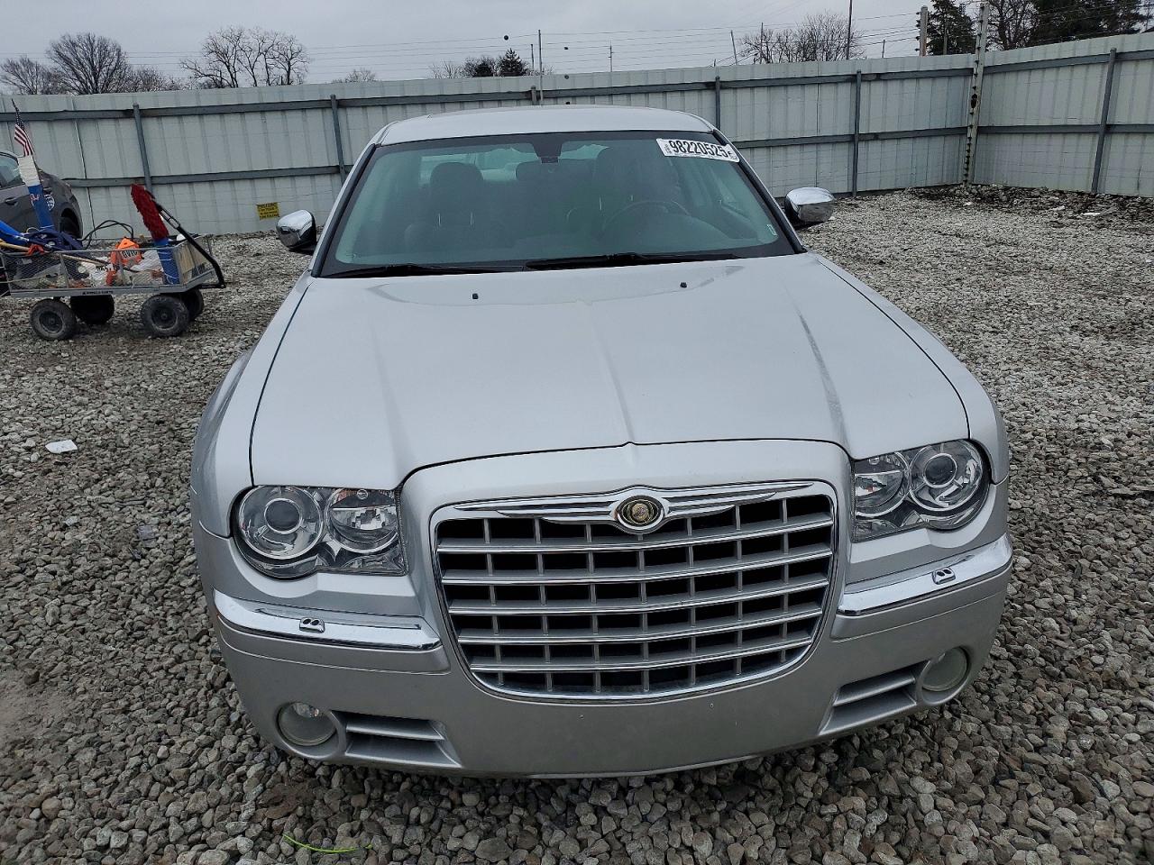 2005 CHRYSLER 300C photo 13
