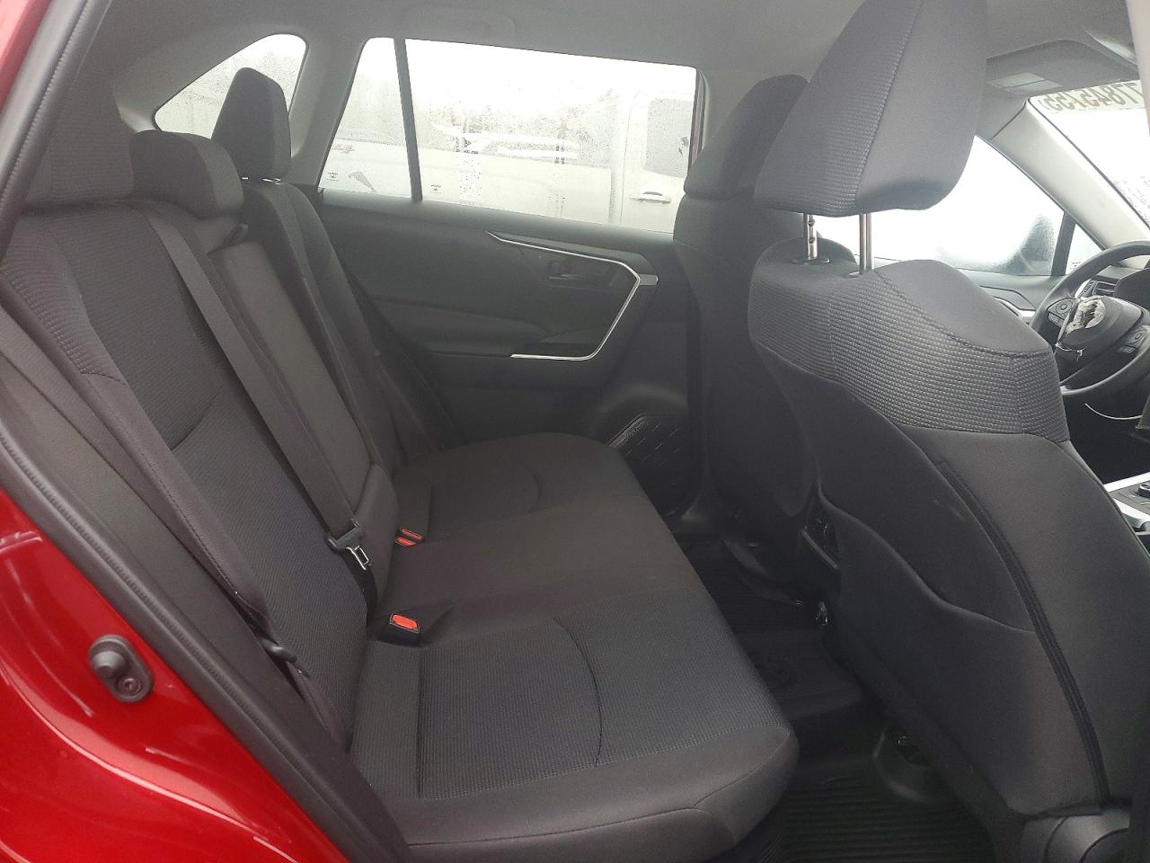 2024 TOYOTA RAV4 LE photo 11