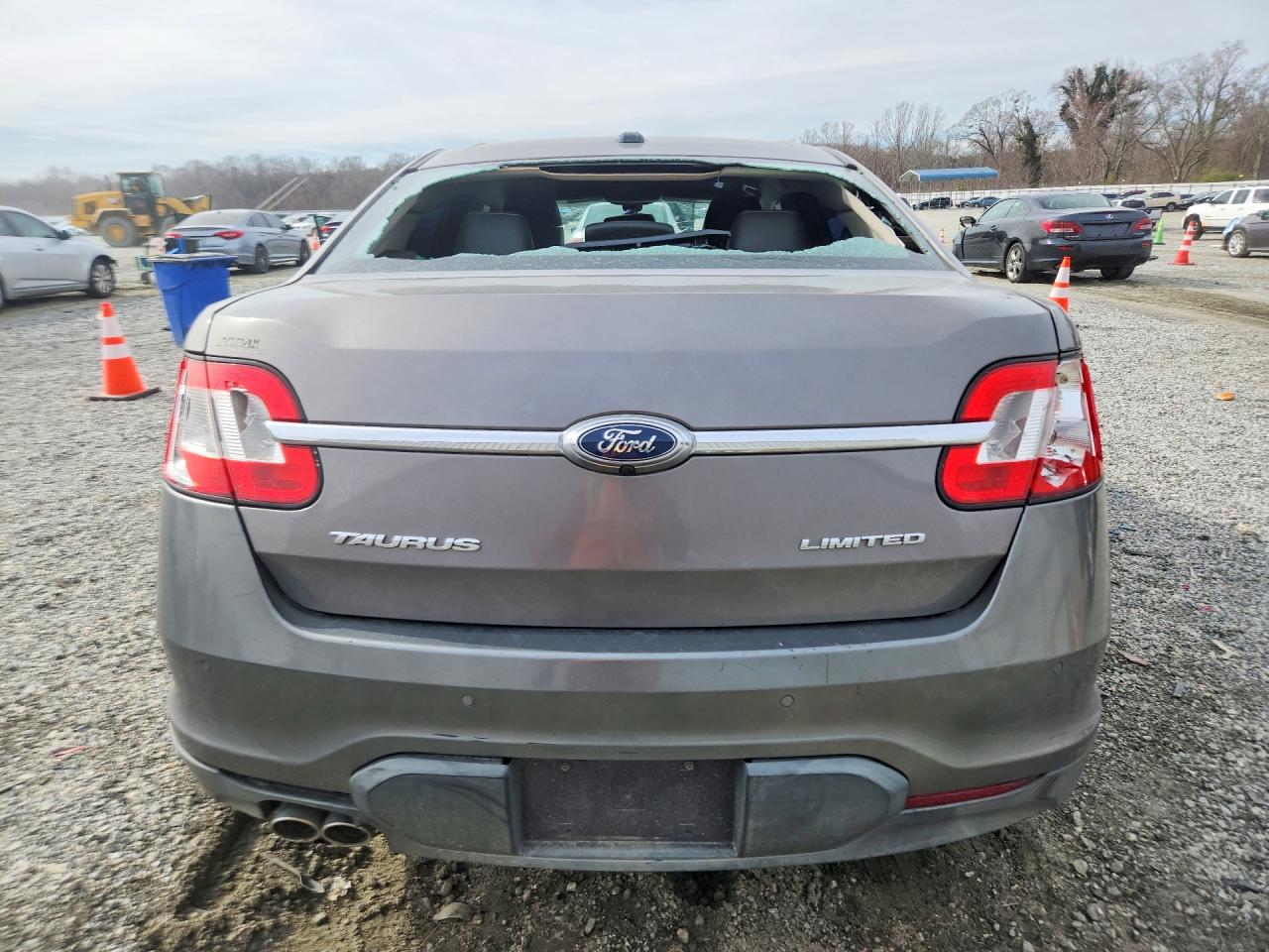 2011 FORD TAURUS LIMITED photo 11
