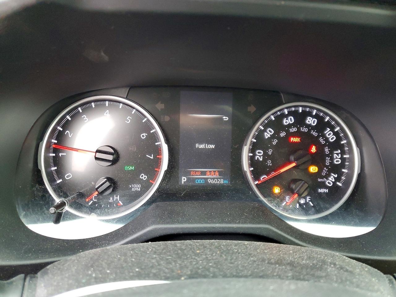 2021 TOYOTA RAV4 LE photo 9